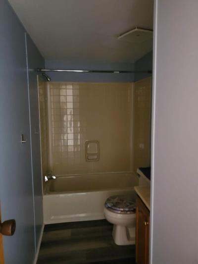 Photo 4 of 12 of home located at 153 Hickory Circle Elyria, OH 44035