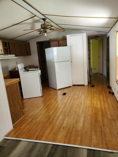 Photo 5 of 12 of home located at 153 Hickory Circle Elyria, OH 44035