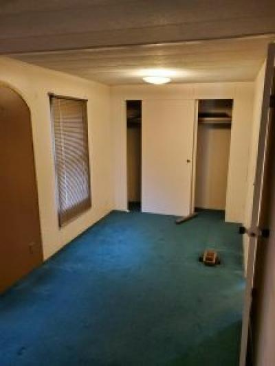 Photo 3 of 8 of home located at 238 Hickory Circle Elyria, OH 44035