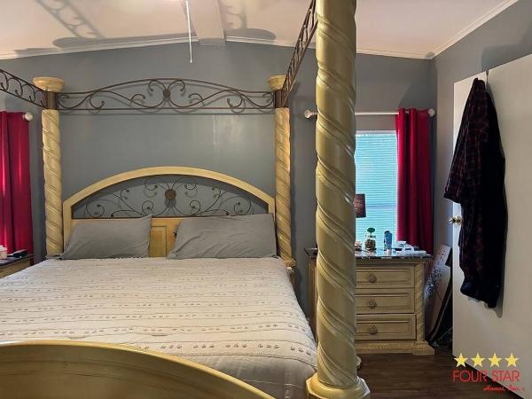 1990 MERI Mobile Home For Sale