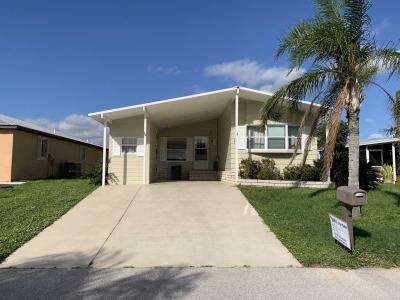 Photo 2 of 28 of home located at 15 Lagos Del Norte Fort Pierce, FL 34951