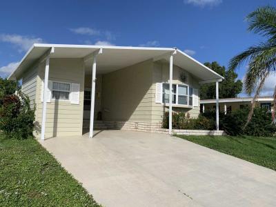 Photo 4 of 28 of home located at 15 Lagos Del Norte Fort Pierce, FL 34951