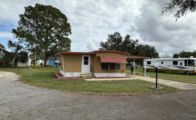 Photo 2 of 18 of home located at 132 Shanghai Island Rd Leesburg, FL 34788
