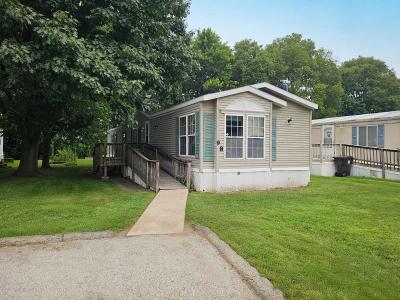 Mobile Home at 98 Pinewood Estates Chillicothe, IL 61523