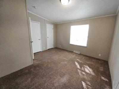 Photo 4 of 5 of home located at 123 Pinewood Estates Chillicothe, IL 61523