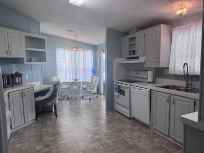 Photo 4 of 8 of home located at 319 Springtime Dr Sebring, FL 33870