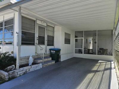 Photo 2 of 19 of home located at 9925 Ulmerton Rd., #322 Largo, FL 33771
