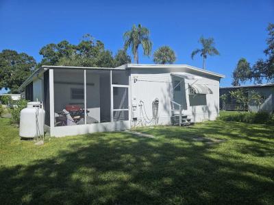 Photo 3 of 19 of home located at 9925 Ulmerton Rd., #322 Largo, FL 33771