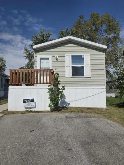 Photo 4 of 11 of home located at 8701 NE 107th Pl #69 Kansas City, MO 64157