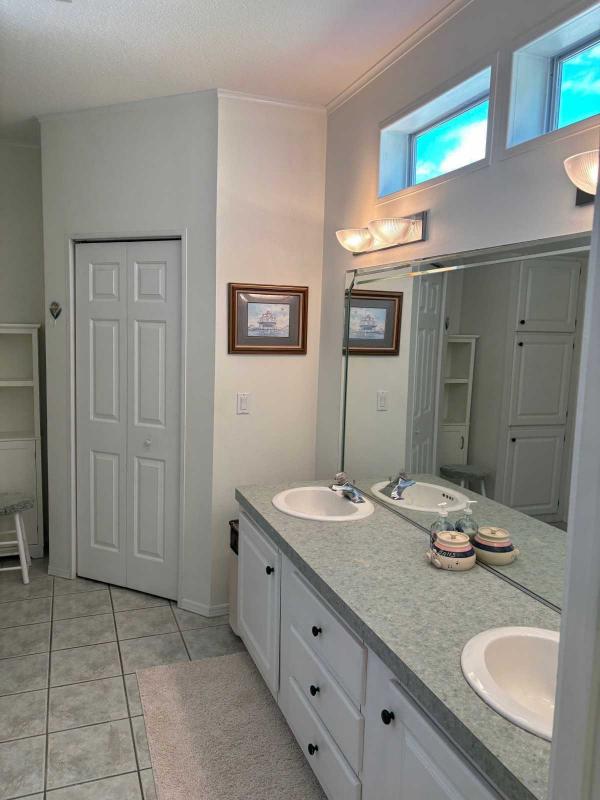 2000 Palm Harbor Fairchild Oak Manufactured Home