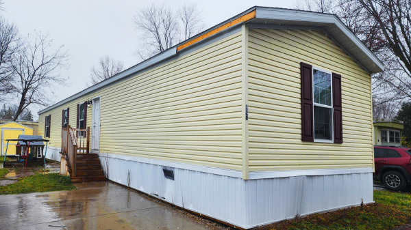 2021  Mobile Home For Sale