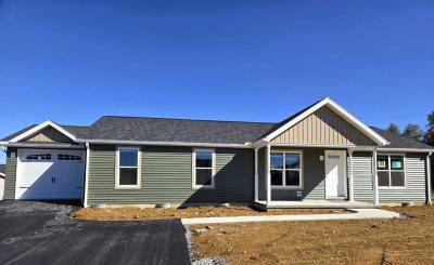 Photo 2 of 7 of home located at 30 Burke Dr Shippensburg, PA 17257