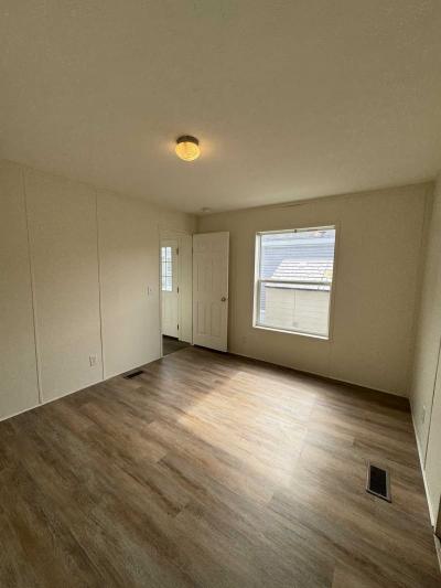 Photo 5 of 19 of home located at 534 E 37th Ave #654 Hobart, IN 46342