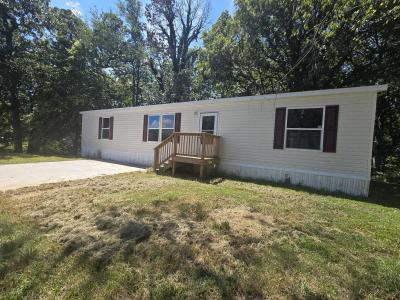 Photo 4 of 10 of home located at 16 English Village Park #56 Nixa, MO 65714