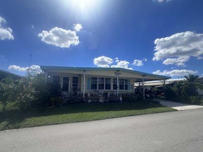 Photo 2 of 39 of home located at 510 Avanti Way North Fort Myers, FL 33917