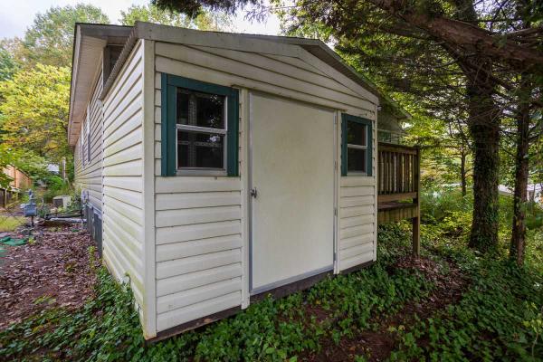 1998 Gold Mobile Home For Sale