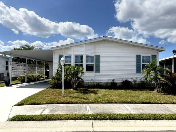 Photo 1 of 2 of home located at 8707 26th Ave E Palmetto, FL 34221