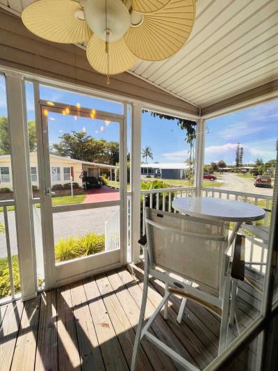 Photo 12 of 21 of home located at 1048 Bull Run Drive Naples, FL 34110