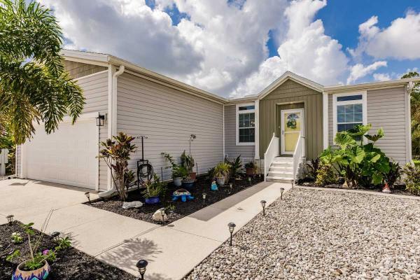 Photo 1 of 2 of home located at 19240 Potomac Cir #696 North Fort Myers, FL 33917