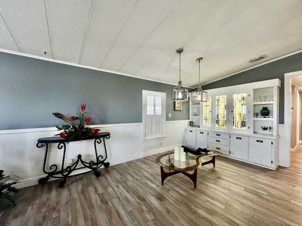 1986 SCHU 2BD/2BA Mobile Home