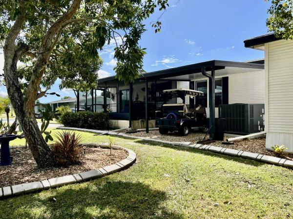 1986 SCHU 2BD/2BA Mobile Home