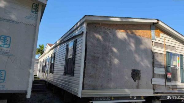 Photo 1 of 2 of home located at Stanton Mobile Home Sales Inc. 1312 W Sugarland Hwy Clewiston, FL 33440