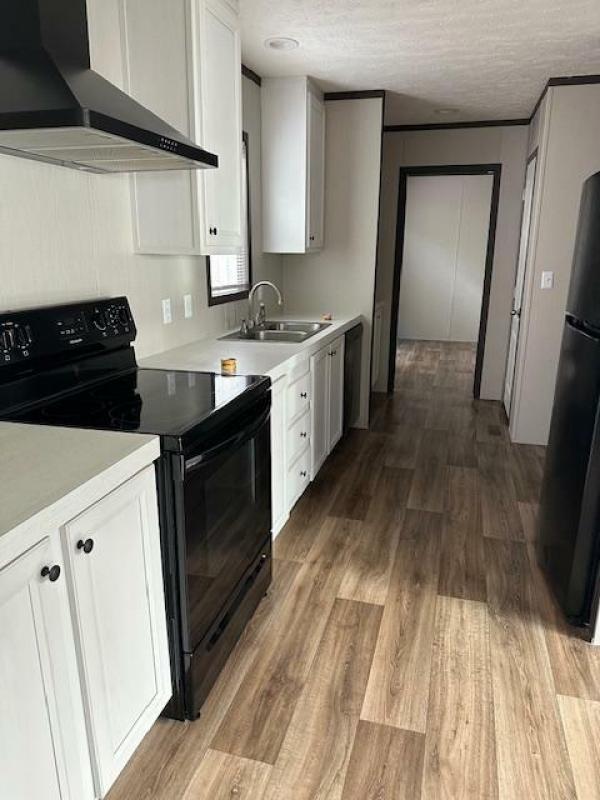 Photo 1 of 2 of home located at Conroe Home Center 135 Twin Oaks Dr Cleveland, TX 77328