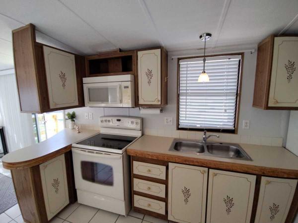1987 Manufactured Home
