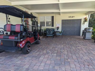 Photo 2 of 18 of home located at 573 Tulip Circle E Auburndale, FL 33823