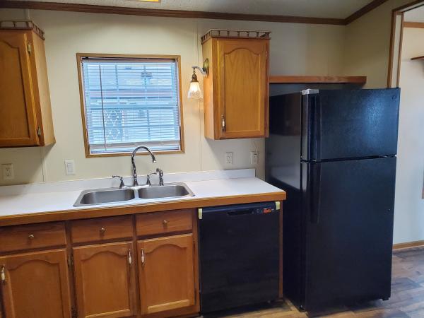 1994 Champion 5495862M7890AB Mobile Home