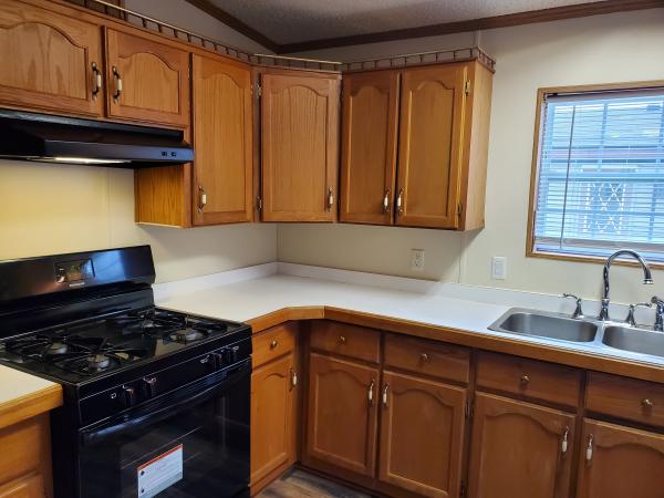 1994 Champion 5495862M7890AB Mobile Home