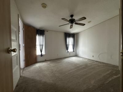 Photo 4 of 18 of home located at 1615 Poppy Circle Lakeland, FL 33803