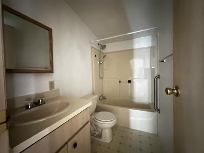 Photo 5 of 18 of home located at 1615 Poppy Circle Lakeland, FL 33803