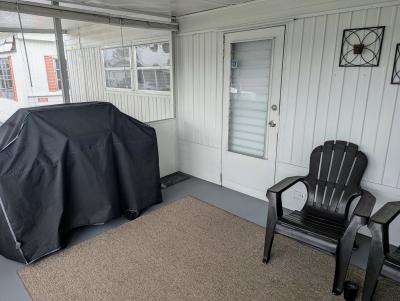 Photo 4 of 12 of home located at 1007 52nd Avenue Terrace W Bradenton, FL 34207