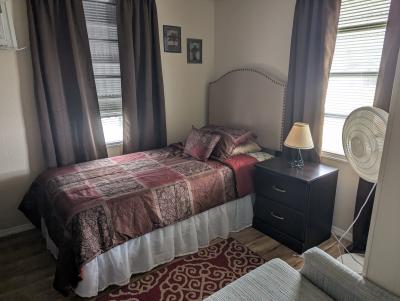 Photo 5 of 12 of home located at 1007 52nd Avenue Terrace W Bradenton, FL 34207