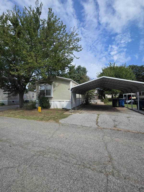 Photo 1 of 2 of home located at 9429 SE 29th St Lot #154 Midwest City, OK 73130