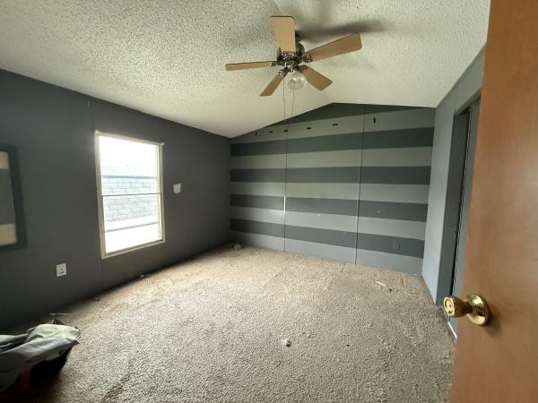 1996 Holly Park Mobile Home