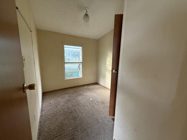 1996 Holly Park Mobile Home
