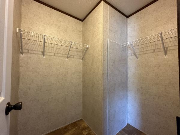 2015 Redman 1670202RA Mobile Home