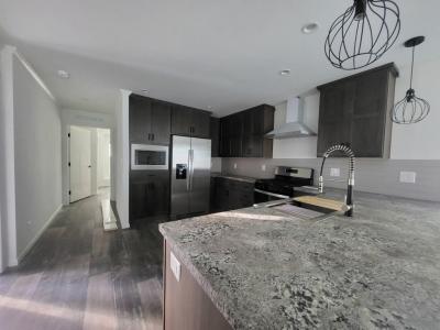 Photo 4 of 11 of home located at 82 Northshore Road Elgin, IL 60123