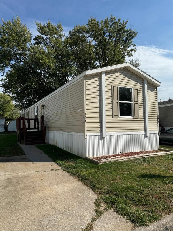 Photo 1 of 2 of home located at 1807 2nd St. East, Lot# 102 Milan, IL 61264