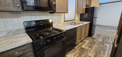 Mobile Home at 90 Mulberry Belleville, MI 48111