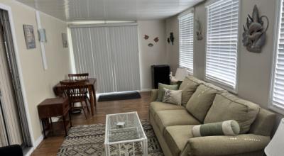 Photo 5 of 7 of home located at 570 57th Ave W Lot 101 Bradenton, FL 34207