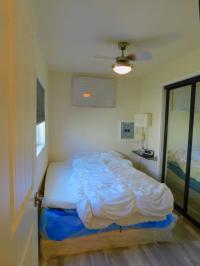 1989 Hallmark Manufactured Home