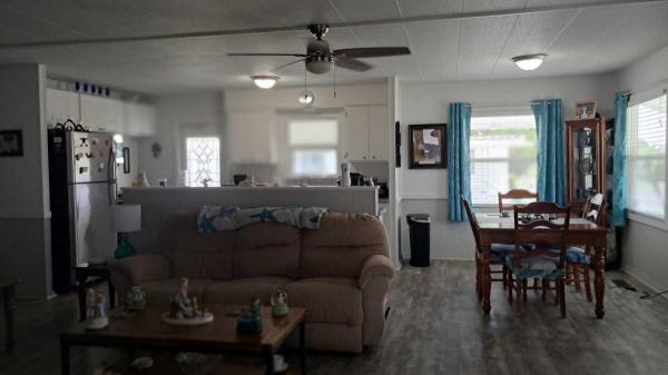 1972 Skyline HS Mobile Home