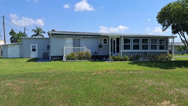 1972 Skyline HS Mobile Home