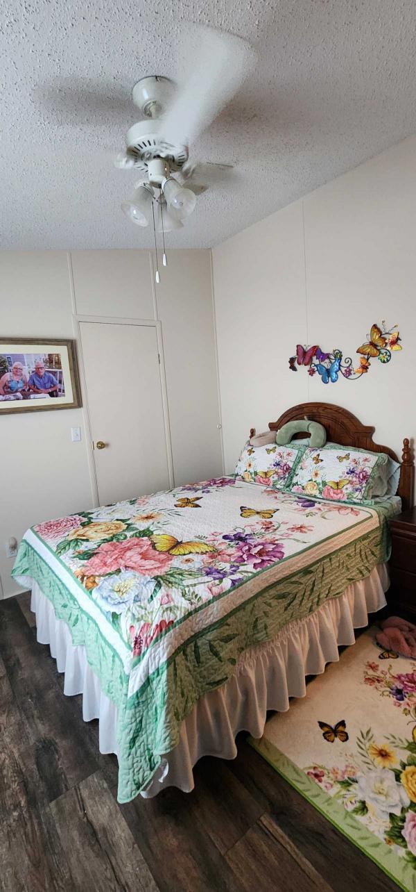 1998 FLEE Manufactured Home