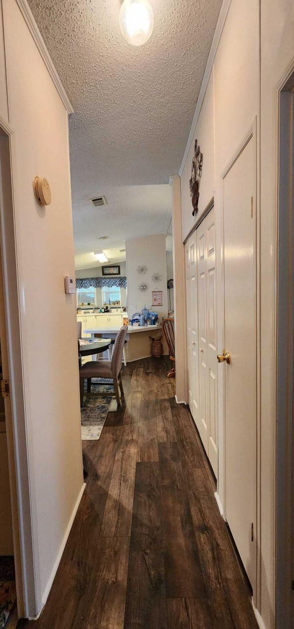 1998 FLEE Manufactured Home