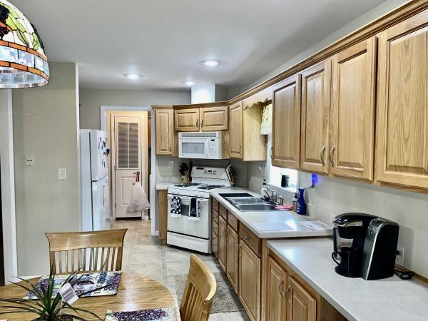 2005 Pine Grove Mobile Home For Sale