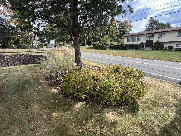 2005 Pine Grove Mobile Home For Sale